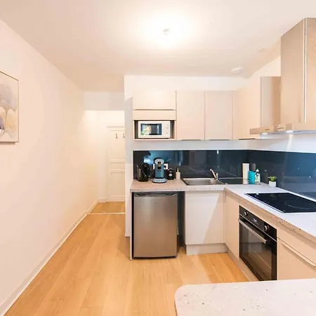 * & Detente # Privee # # Netflix * Apartment Tours