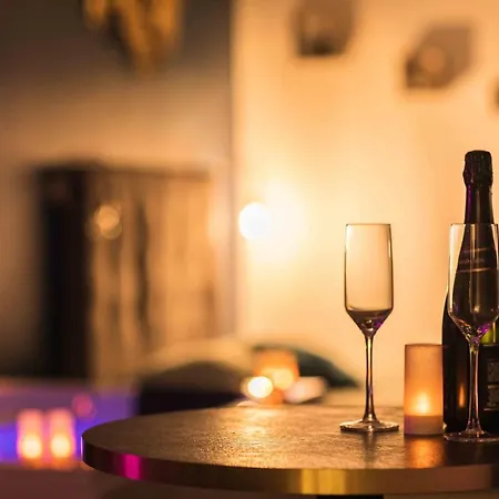 * & Detente # Privee # # Netflix * Tours
