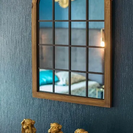 * & Detente # Privee # # Netflix * * 투르