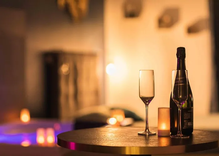 * & Detente # Privee # # Netflix * Tours